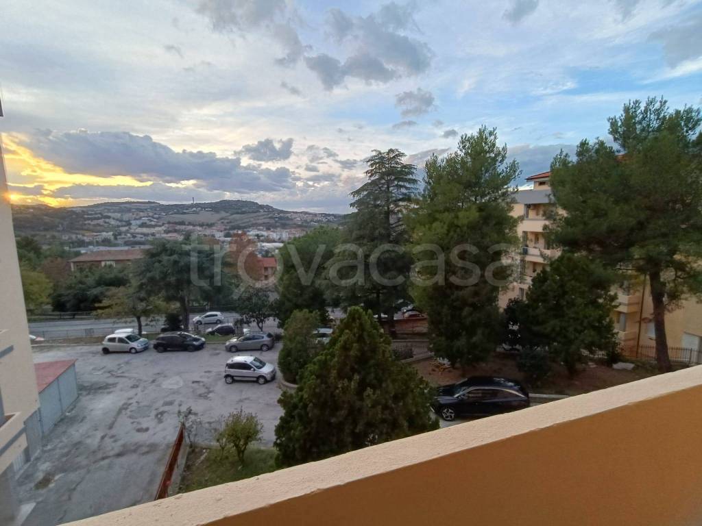 appartamento in vendita ad Ancona in zona Tavernelle