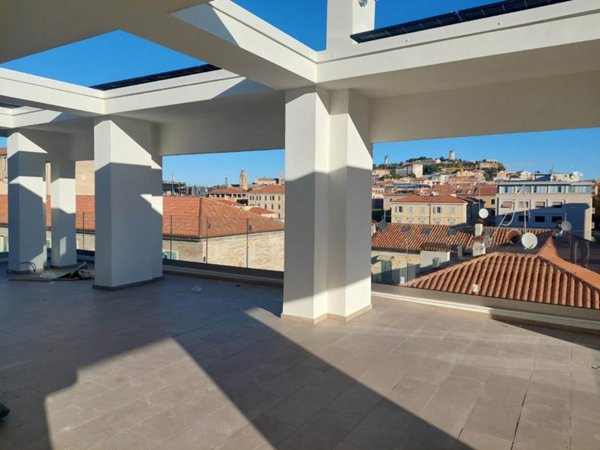 appartamento in vendita ad Ancona in zona Adriatico