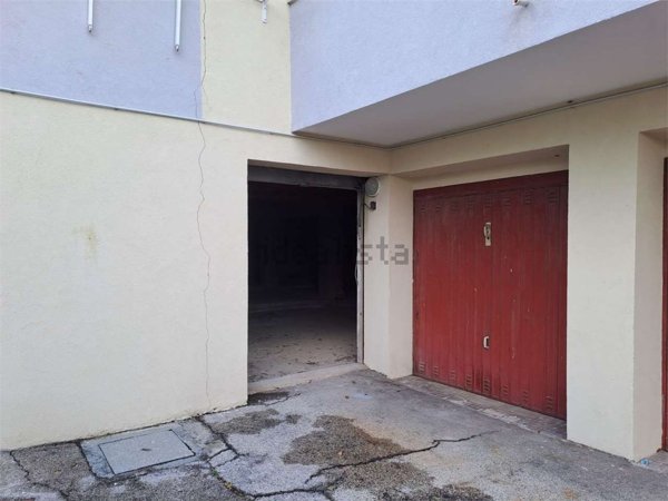locale di sgombero in vendita ad Ancona in zona Posatora
