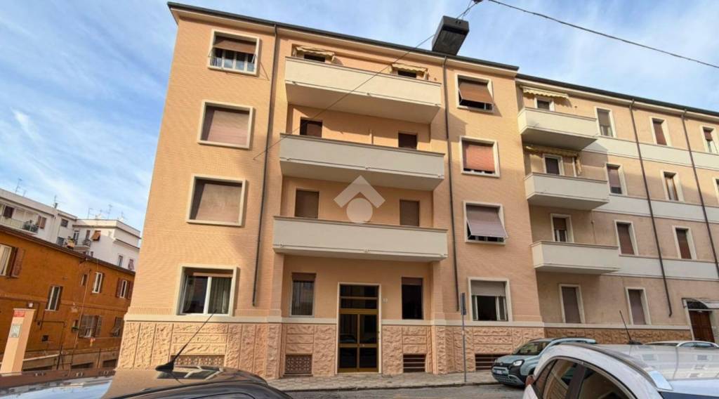 appartamento in vendita ad Ancona in zona Adriatico