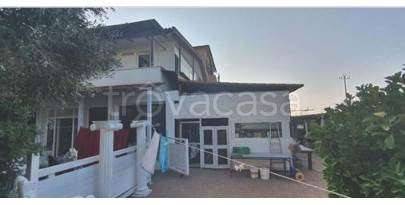 casa indipendente in vendita ad Ancona in zona Palombina Nuova