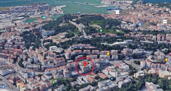 appartamento in vendita ad Ancona in zona Vallemiano