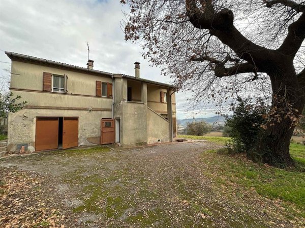 casa indipendente in vendita ad Ancona in zona Gallignano