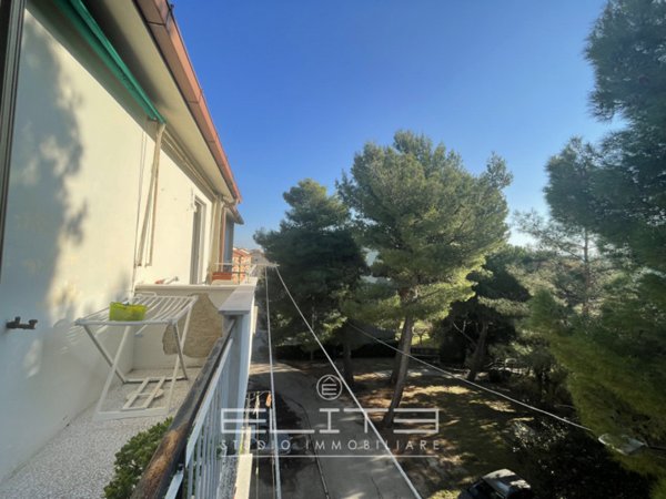 appartamento in vendita ad Ancona in zona Collemarino