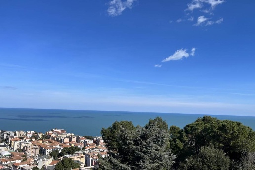 appartamento in vendita ad Ancona in zona Passetto