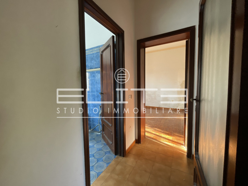 casa indipendente in vendita ad Ancona in zona Piano San Lazzaro