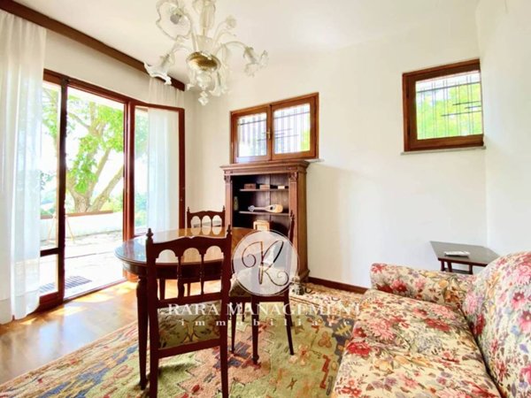 appartamento in vendita ad Ancona in zona Candia