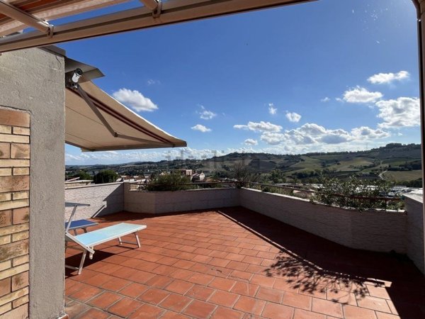 appartamento in vendita ad Ancona in zona Montedago