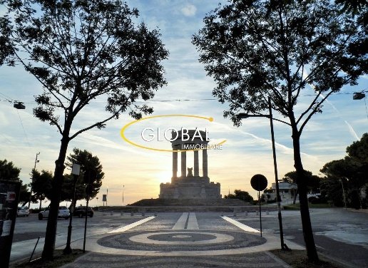 appartamento in vendita ad Ancona in zona Adriatico