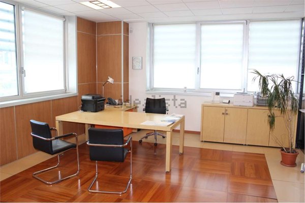 ufficio in vendita ad Ancona in zona Piano San Lazzaro