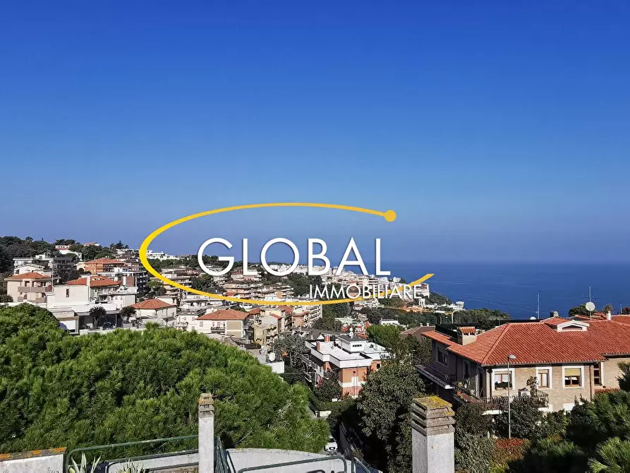 appartamento in vendita ad Ancona in zona Passetto