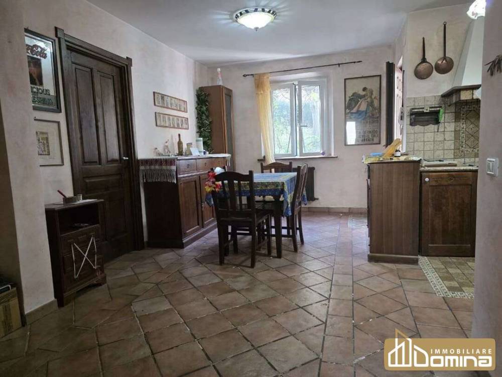 appartamento in vendita ad Ancona in zona Collemarino