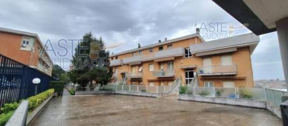 appartamento in vendita ad Ancona in zona Piano San Lazzaro