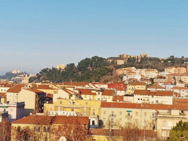 appartamento in vendita ad Ancona in zona Piano San Lazzaro