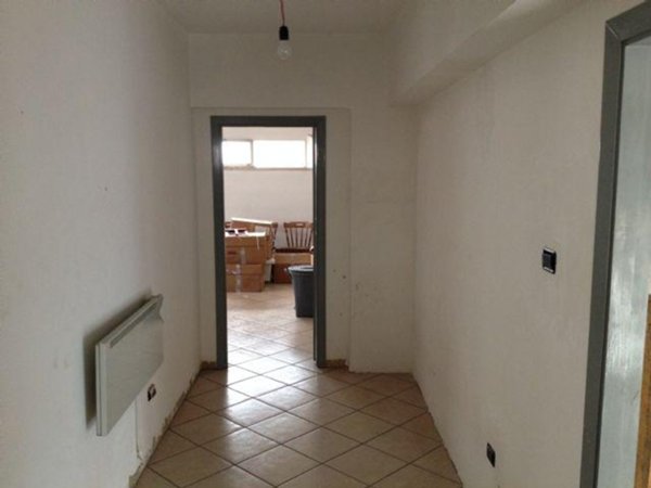 trivano in vendita ad Ancona in zona Vallemiano