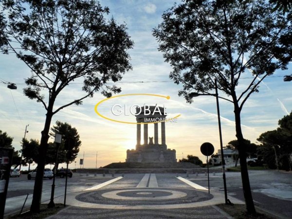 negozio in vendita ad Ancona in zona Adriatico