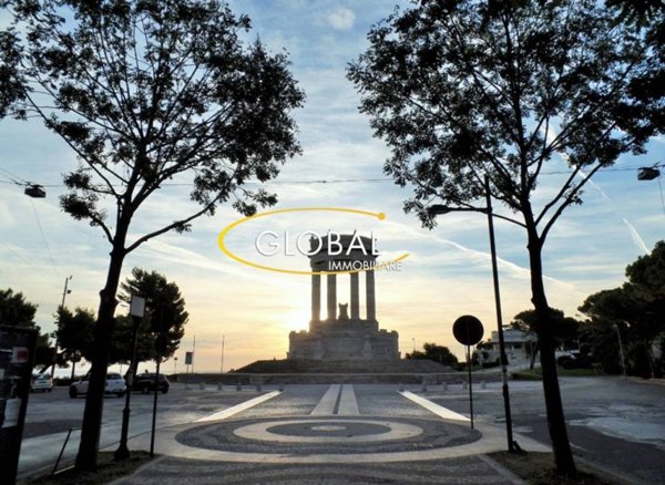 appartamento in vendita ad Ancona in zona Adriatico