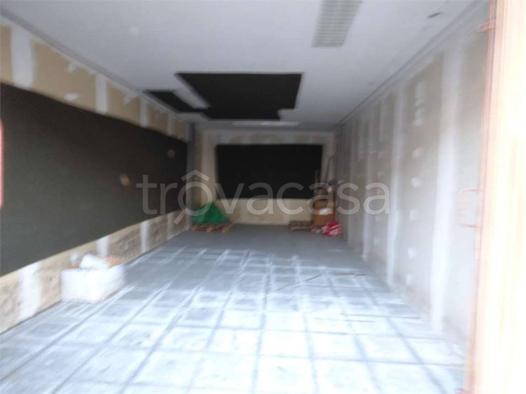 negozio in vendita ad Ancona in zona Baraccola