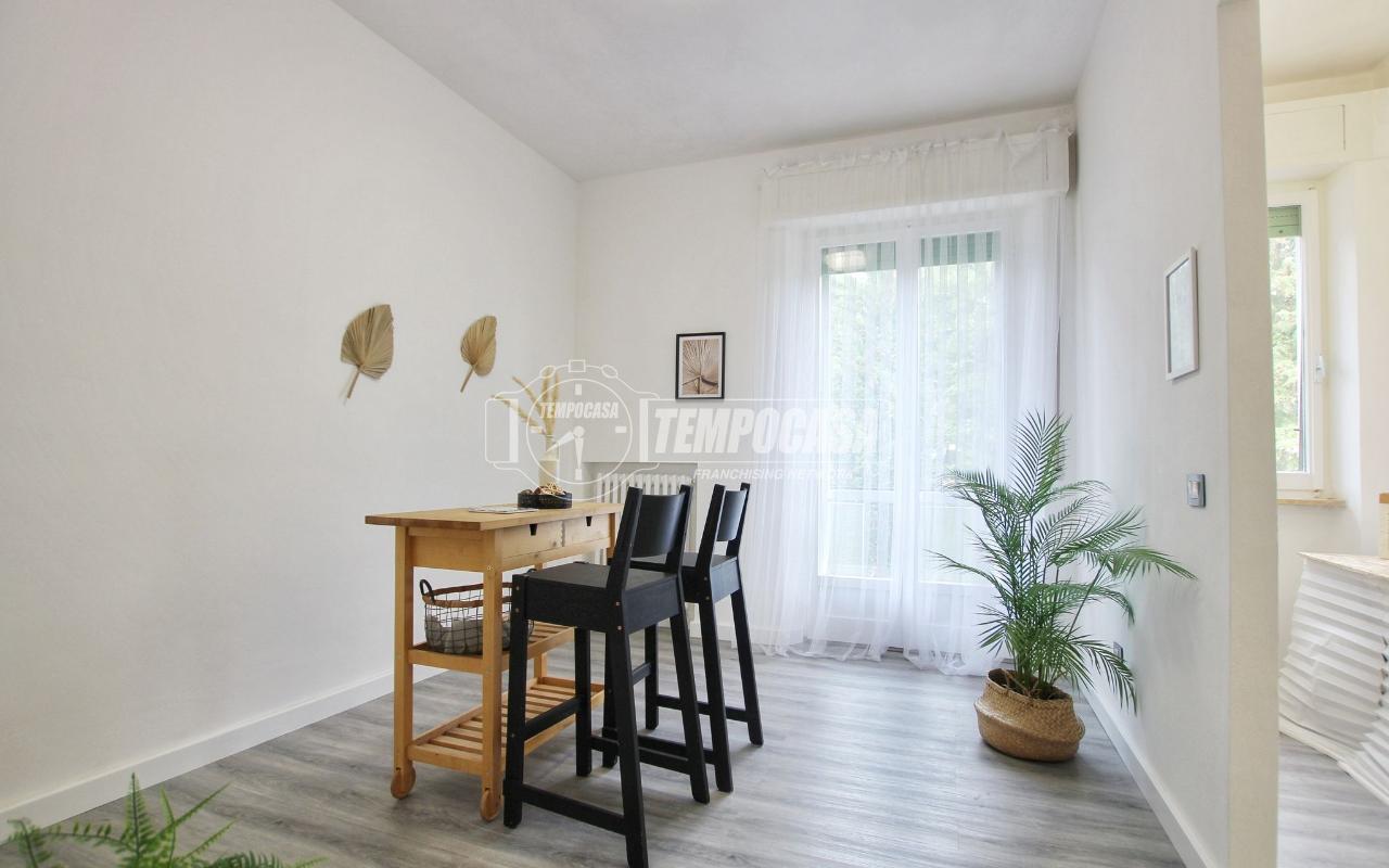 appartamento in vendita ad Ancona in zona Candia