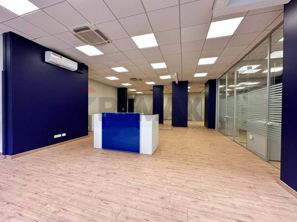 negozio in vendita ad Ancona