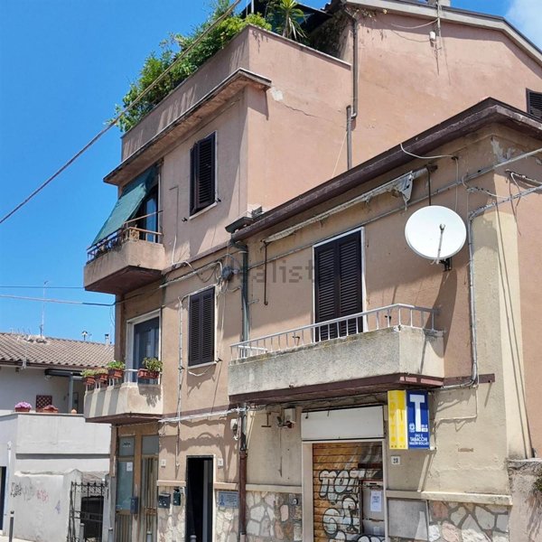 appartamento in vendita ad Ancona in zona Pietra La Croce