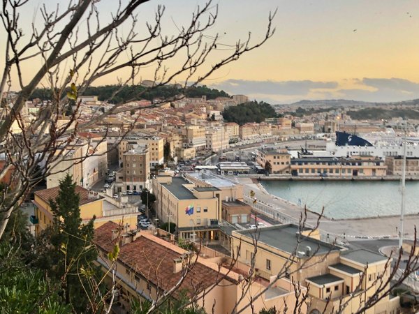 appartamento in vendita ad Ancona in zona Centro Storico