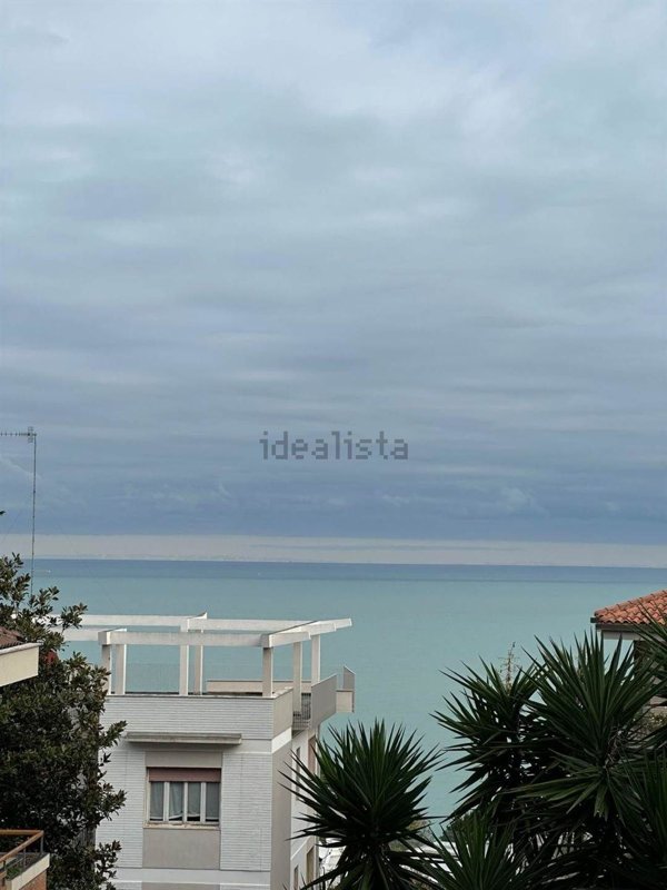 appartamento in vendita ad Ancona in zona Passetto