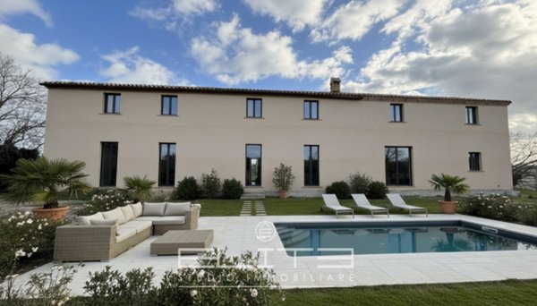 casa indipendente in vendita ad Ancona in zona Piano San Lazzaro