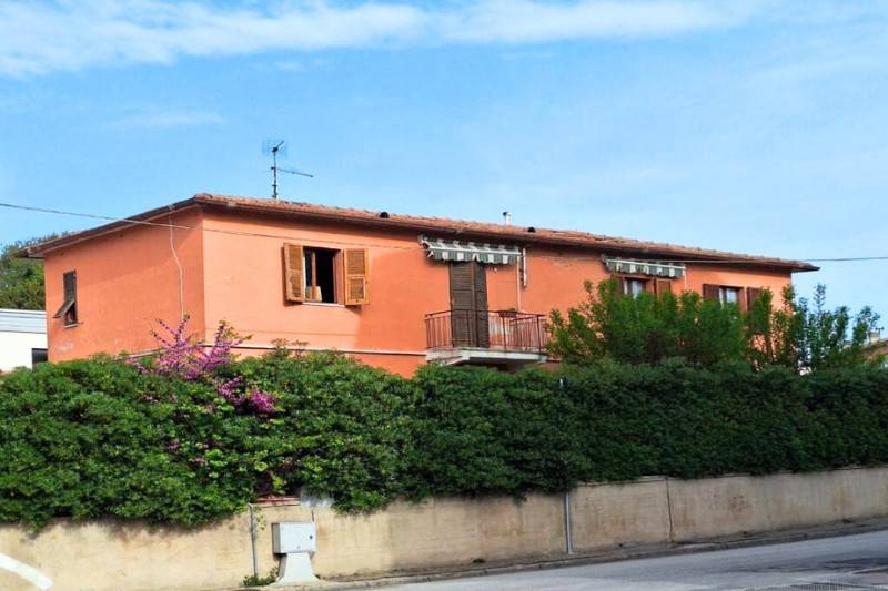 casa indipendente in vendita ad Ancona in zona Pietra La Croce