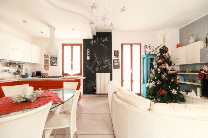 casa indipendente in vendita ad Ancona in zona Pietra La Croce