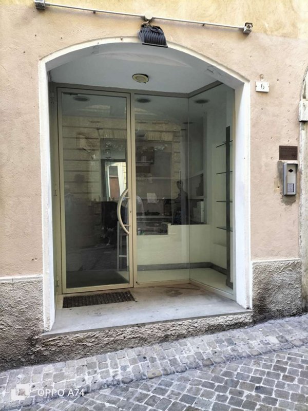 negozio in vendita ad Ancona in zona Centro Storico