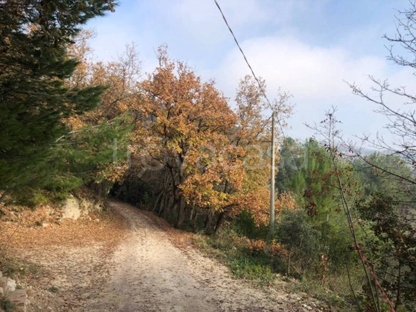 casa indipendente in vendita ad Ancona in zona Poggio d'Ancona