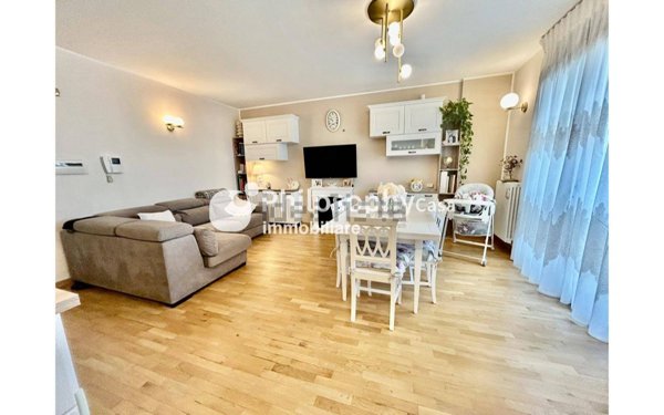 appartamento in vendita ad Ancona in zona Palombare