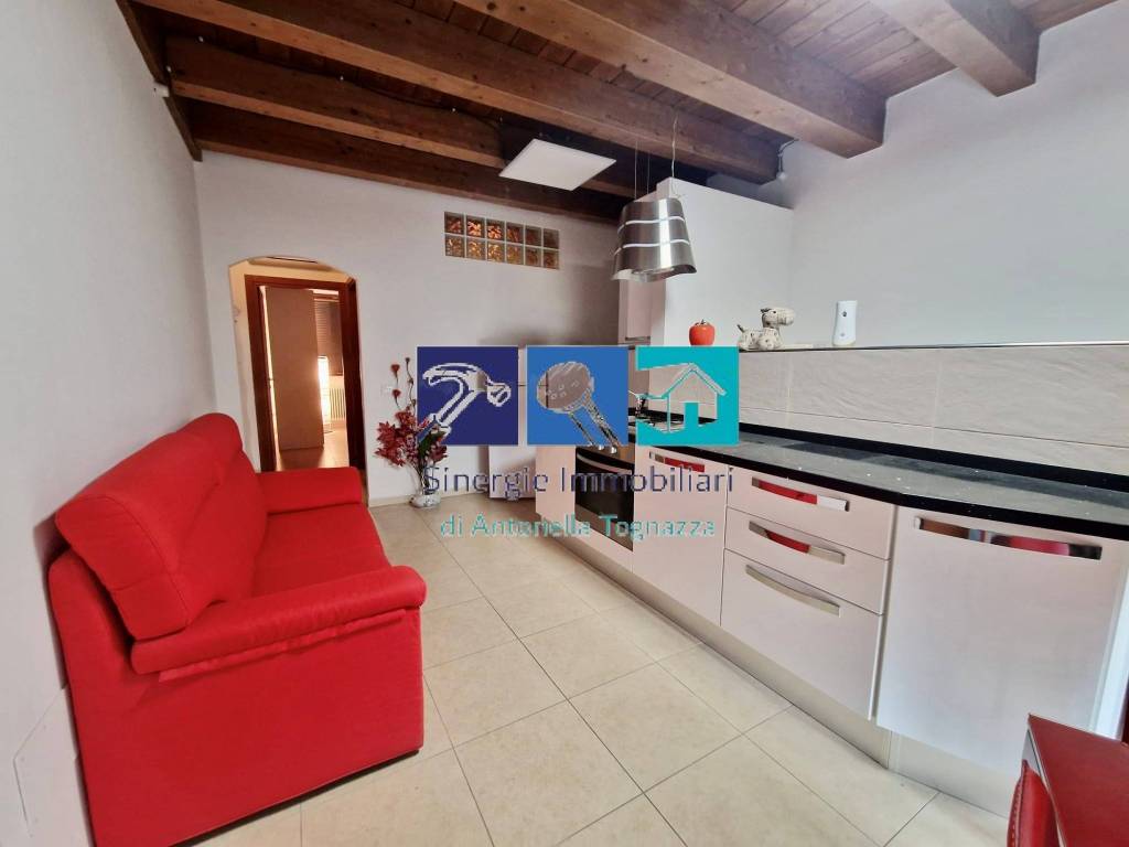 appartamento in vendita ad Ancona in zona Posatora