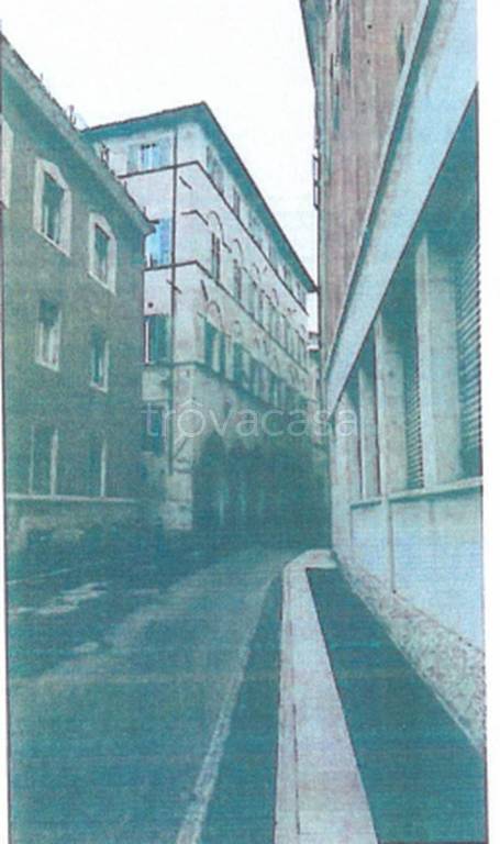 ufficio in vendita ad Ancona in zona Centro Storico