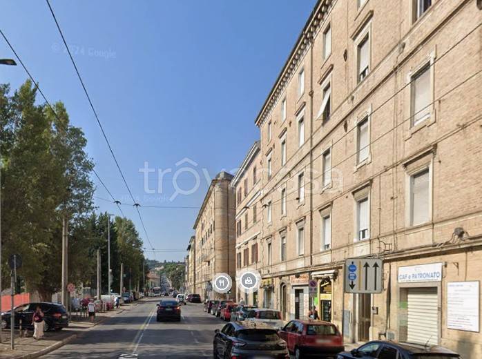 negozio in vendita ad Ancona in zona Piano San Lazzaro