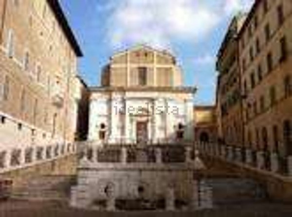 appartamento in vendita ad Ancona in zona Palombella