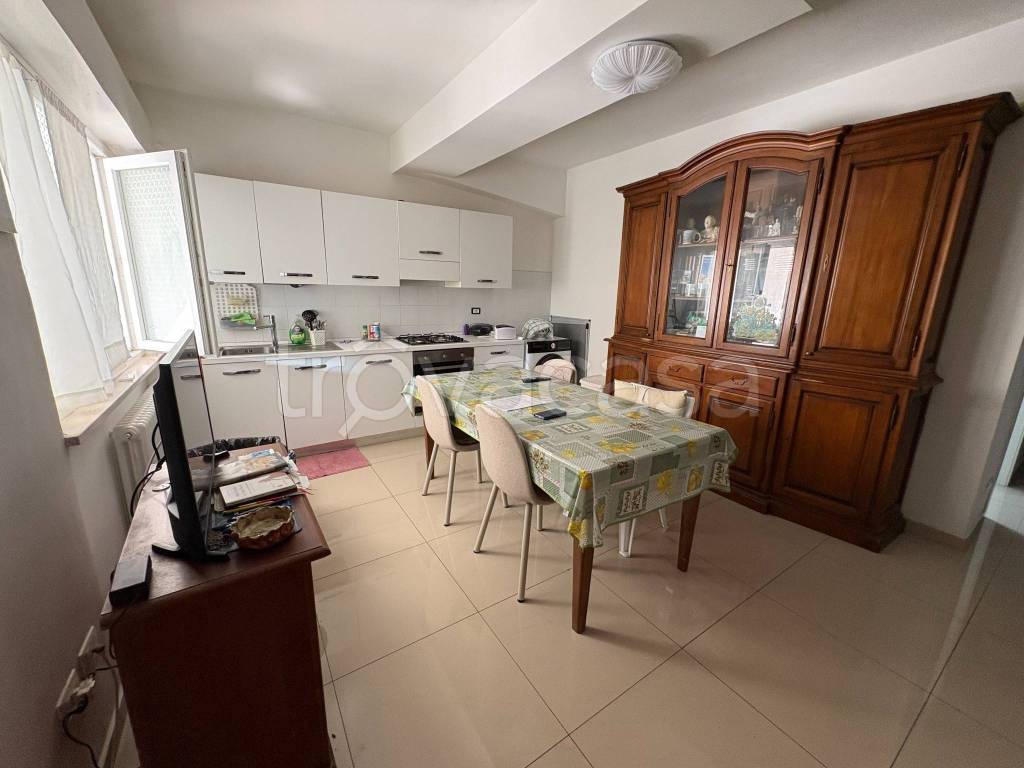 appartamento in vendita ad Ancona in zona Piano San Lazzaro