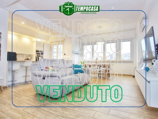 appartamento in vendita ad Ancona in zona Vallemiano
