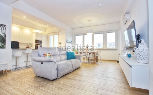 appartamento in vendita ad Ancona in zona Vallemiano