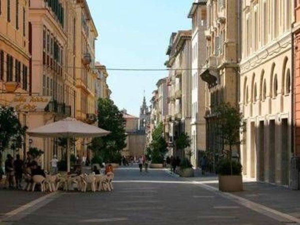 appartamento in vendita ad Ancona in zona Passetto