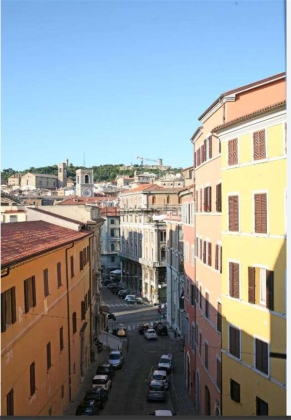 appartamento in vendita ad Ancona in zona Piano San Lazzaro