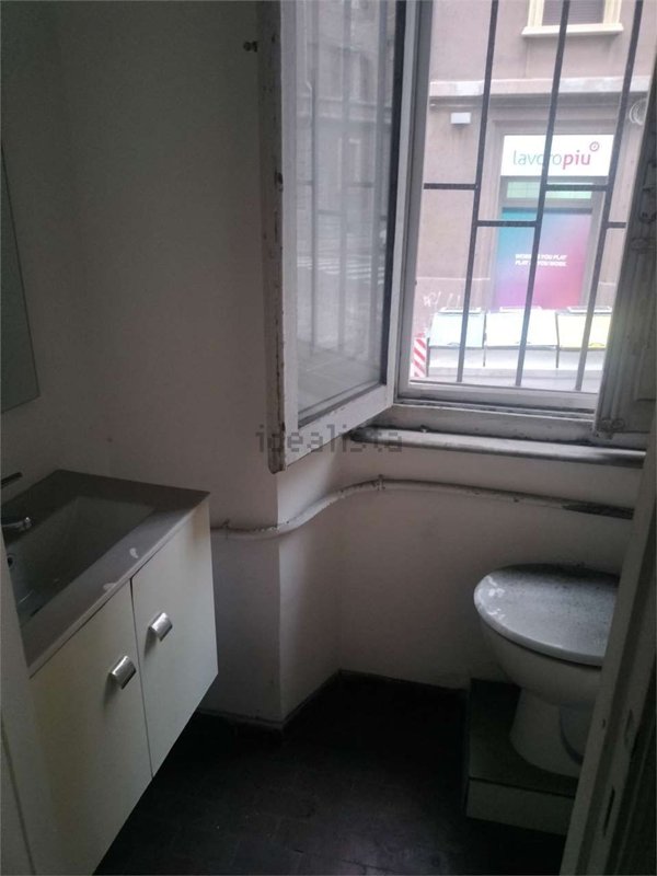 casa indipendente in vendita ad Ancona in zona Adriatico