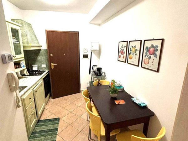 appartamento in vendita ad Ancona in zona Adriatico