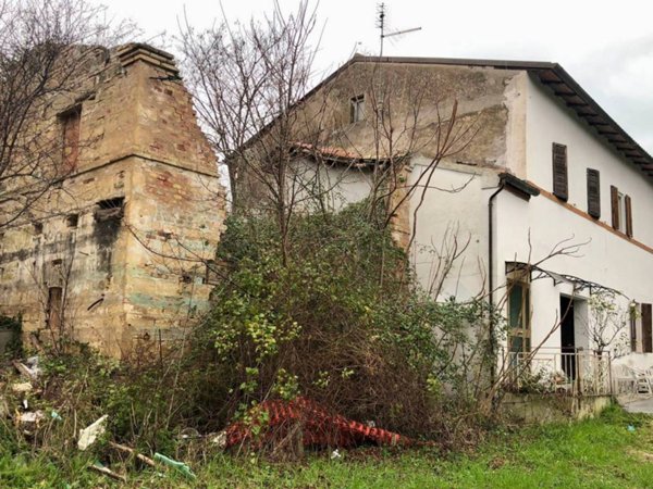 casa indipendente in vendita ad Ancona in zona Posatora