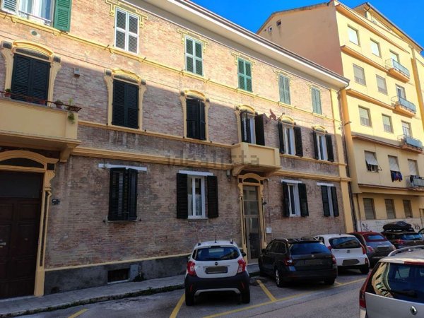 appartamento in vendita ad Ancona in zona Centro Storico
