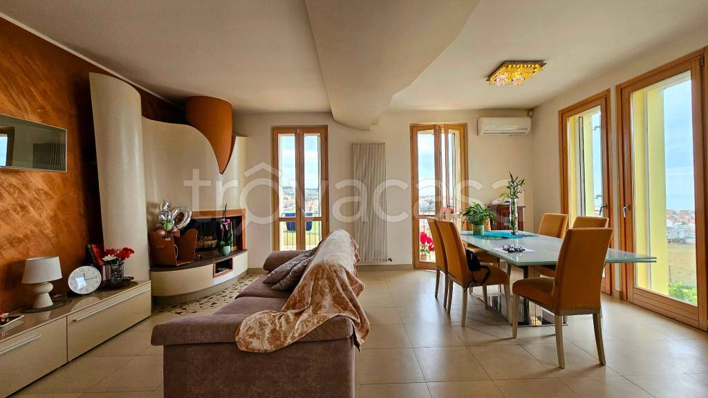 appartamento in vendita ad Ancona in zona Torrette