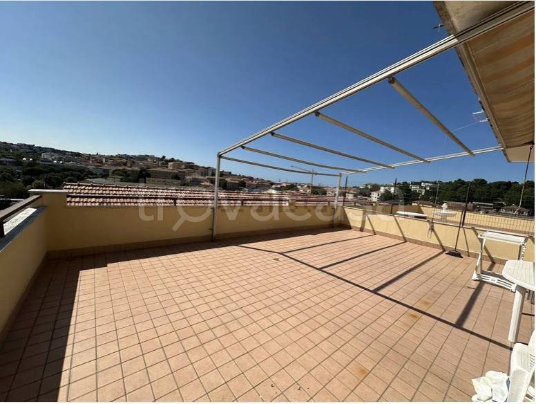 appartamento in vendita ad Ancona in zona Piano San Lazzaro