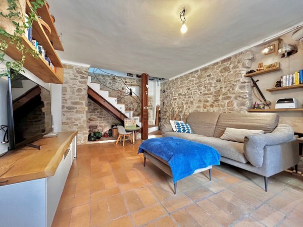 casa indipendente in vendita ad Ancona in zona Massignano