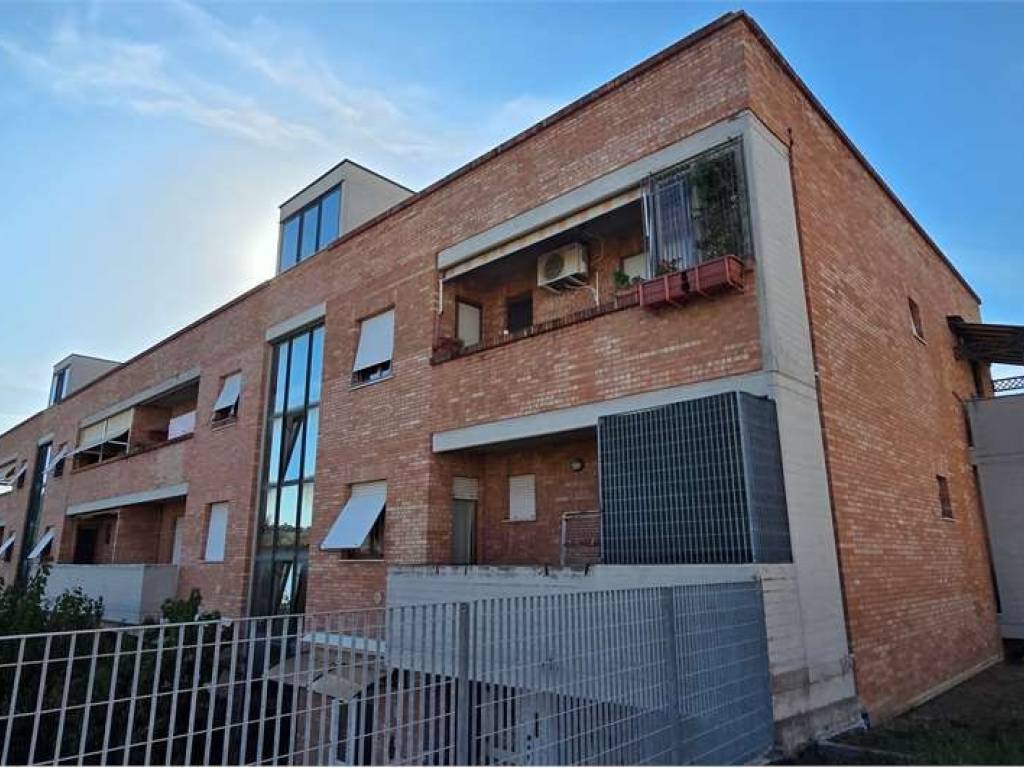 appartamento in vendita ad Ancona in zona Piano San Lazzaro